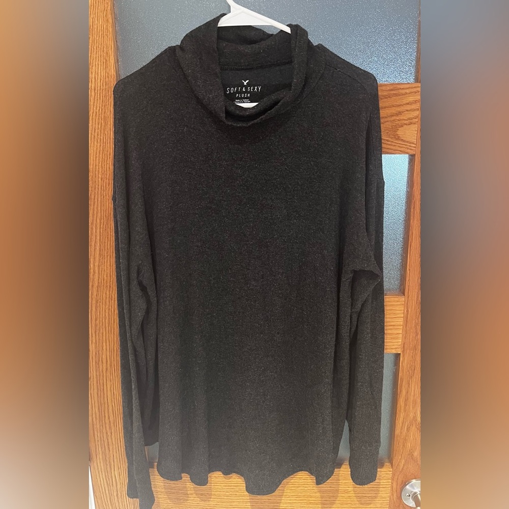 American Eagle Size XL Soft & Sexy Plush Dark Gray Top